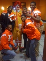 What up its ya boi De (A.K.A) Dizzle yu already knw i rep yu tht #TeamJetLife #TeamDurant #TeamKobe #TeamFCHSFootball