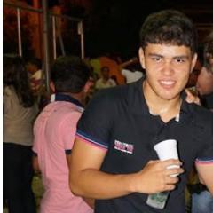 Trocaria todas as riquezas desse mundo por um simples beijo seu!!!