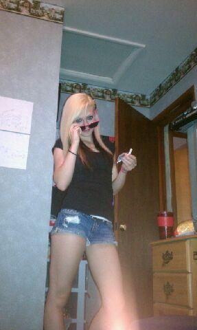 secret_hollie's profile picture. Music is my life! No music=no life!!! @cherylcole is my hero!