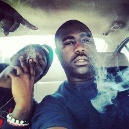 tutt_427's profile picture. #TeamSway #RIPSLIMDUNKIN #team2tts #Lithonia its about money my family and my team dont trust no bitch but i love bitches and real reconize real #FREECHUCKC