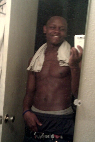 mean if u follow me i follow bacc so what takein u so long to follow a real nigga like me dam i follow people who dont follow wtfff???still love yall hit me up