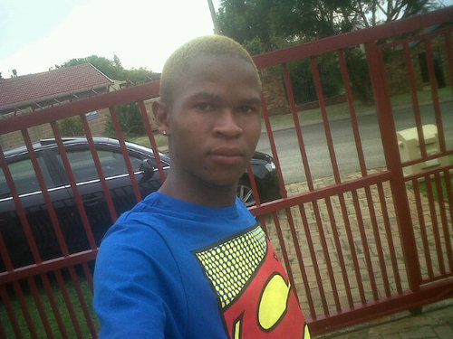 Follow me dan u will knw me better,bt jst knw tht ur following an honest guy(bbm pin 2886CA24)What's aap me,0734851171.