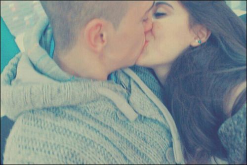 No quiero otros besos que no sean los tuyos 3 :)) 7/11/12