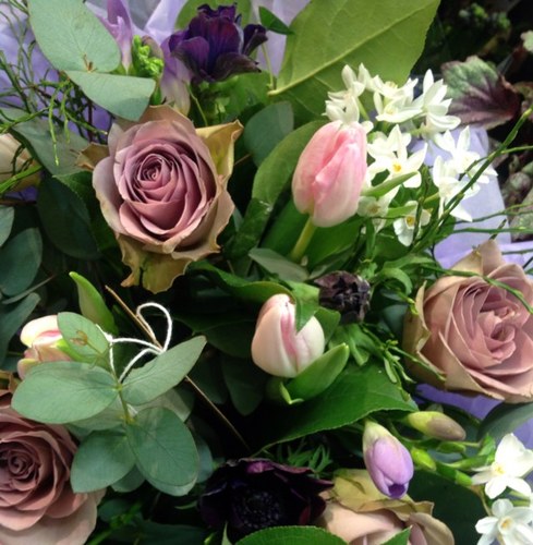creative shrewsbury based florral trends. home of creativity and flair tel 07530 428063