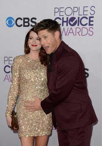 Saving people, Hunting things, the family business. Jensen Ackles and Jared Padalecki are truly amazing! #SPNFamily Follow me at http://t.co/APpyX1Qb