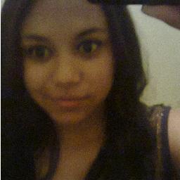 Simplesmente uma escrava da vida.. 
http://t.co/lDXLrLXr