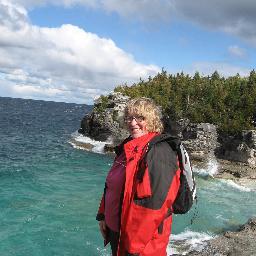 Enjoying life with my friends, love to be outdoors, running, cycling, hiking, camping, canoeing. Always looking for a new adventure!