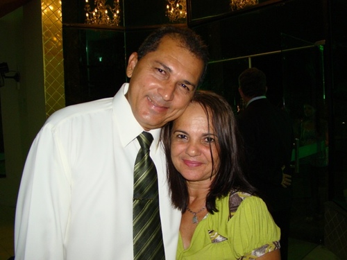 Amigo, Servo, Remido de Jesus Cristo, atuante no REINO, BEM CASADO, determinado, AVô Coruja com razão, discipulo e amigo da Visão Celular e ovelha.