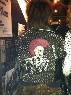 Rami、G∀LMET、Amiliyah、メタルコア、 グラインド コア、日本の HARD CORE PUNKが大好き です‼生涯PUNK'Sです。ジムニー歴数十年、握りトライアルに出てました。現在は、JA51C乗り。分かる人には、分かる(四駆トライアル関係)EJTCに所属して…