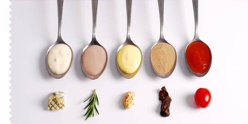 Aromo Gastronomia Simples. Prático. Delicioso.
Chef Luiz Pequeno
http://t.co/RNXTzpTo - Fone: 3012.7793
