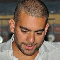 famousecret's profile picture. 