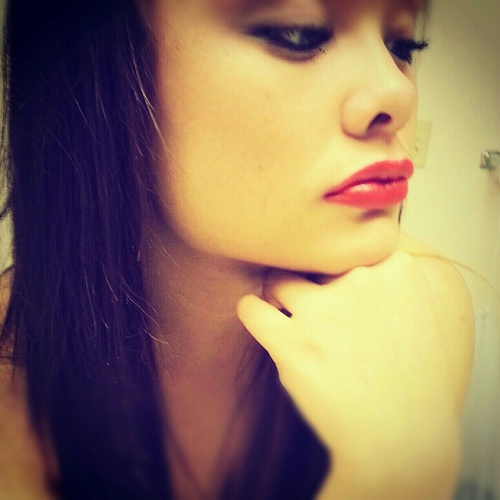 I'll be the line leader, Come follow me;) Dancer/Singer/Music-Maker/ Life Lover :D