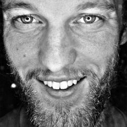 Triplet Dad | Art-Director | Designer | Photographer | Snowboarder | Rock Climber