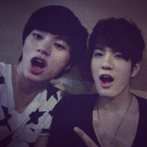 Yoo~!! Maknae SunJae of BTOB here! #95Liner ^^ Let's do fantalk, with engrish or Bahasa. I love melodies. :)