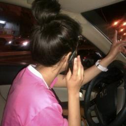 لســـت أميـ‘ـرة ولآ ابنــة سلطــآآن :| ولكــن منذ أن‘ ولدت وأنـ’ــآ أشعـ‘ــر بـأني ( ملكـــــة ) :)