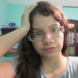 Ignore o que te faz sofrer, abrace o que te faz feliz.