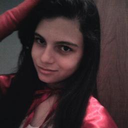 Viciada no Logan Lerman,unicornia,bruxa,semideusa,timida,ciumenta e louca (:
