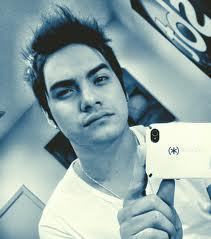 Esse twitter tambem é o da @Toda_Coloridah , @PeLu_Perfecti, @Lanza_Perfecti , Não somos restart de coração , mais siim de Alma, Poorq ela  dura pra sempre'  =]