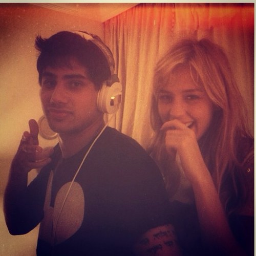 hm.... AMO os rebeldes de montão!! o sorriso ddeles me ganham o dia 3