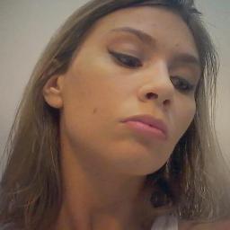 Mulher, mãe, esposa, amiga e apaixonada por séries! O Mundo das séries me conquistou! OUAT, TBBT, Beauty and the Beast, Glee e Elementary.