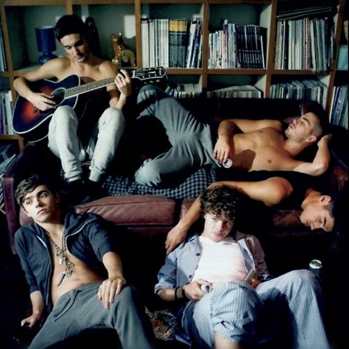 Minha vida baseia-se em The Wanted (minha vida) comer e dormir! Pisciana,ciumenta,louca,anormal!! Sim, essa sou eu! Mil beijos pra voces,seus divos! ❤