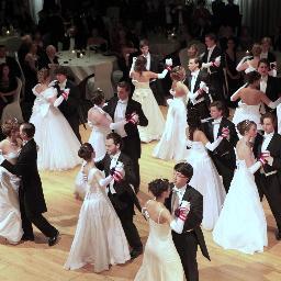 Zaterdag 9 februari 2013 - Debutanten - Alles Walzer - zelf stijldansen - Johan Strauss Orkest - Marinierskapel - Disco - Avond uit - Cadeau Valentijn
