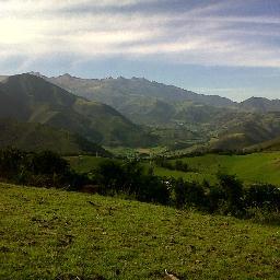 Abogado, Aficionado a los toros, Ganadero (Sta.Rosa)