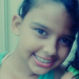 Gosto de funk , de pizza , de tudo que me diverte !
