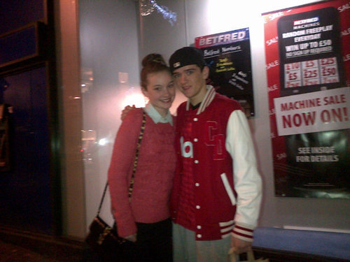 Alicecarts123's profile picture. follow me & ill follow you