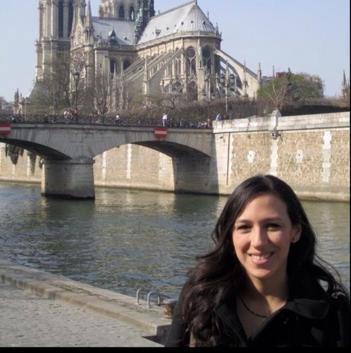 A Peruvian feminist living in Knoxville, TN. Wife, Mom, Photographer, Life Lover, Cycle breaker. She/Her