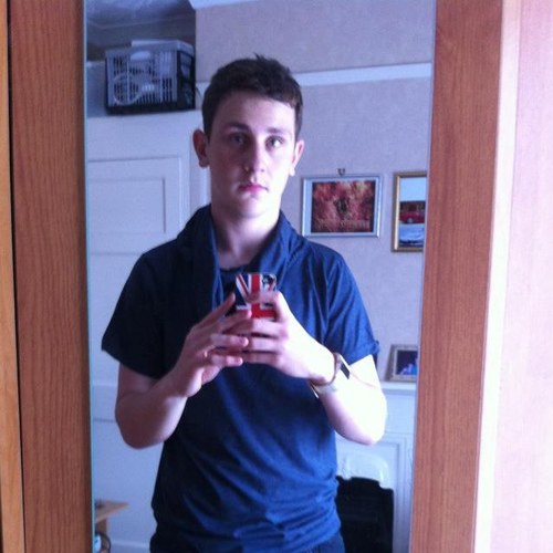 Hayden,scunthorpe,uk,18 aude21,08,94 ask for a follow bl