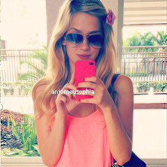 Seu sorriso é a coisa mas linda que eu já vi[....] ♥ @sophiaabrahao Since 01|12|12 ♥