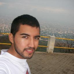 Sonríe cada vez que puedas por que las lagrimas siempre vendrán por ti  ...