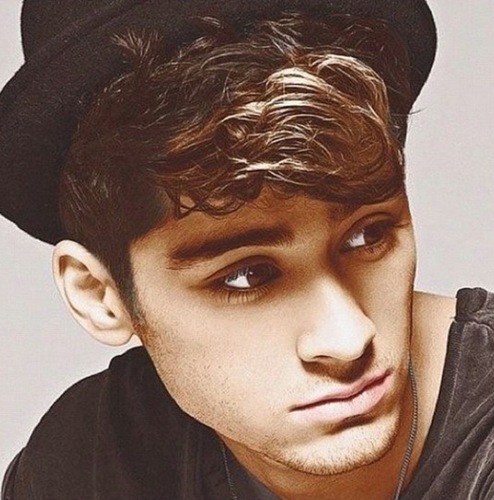 The Bradford Bad Boy broke my table with his oh-so-deep tweets ;) #1DFamily