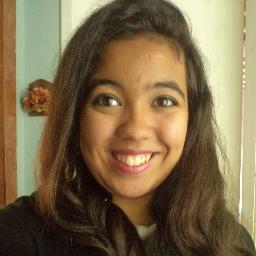 Tão sensível , tão forte , tão pequena , tão grande , tão irônica , tão carinhosa , tão bipolar, tão frágil , tão divertida,tão maluca, tão eu!! ზ