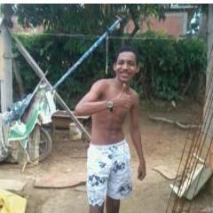 Com o tempo, a vida te ensina que nem todo
mundo é o que diz ser. Faço parte do @ClubeFollowBack 
https://t.co/Eh0hhbpU