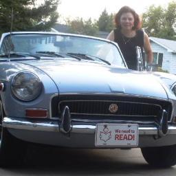 cweeet's profile picture. Natural born Librarian, happily married, embraces new stuff (trends, technologies), respectful of things & ideas that endure