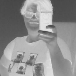 Hi I'm Gwen! I'm a totally fun person to be around& I love One Direction.