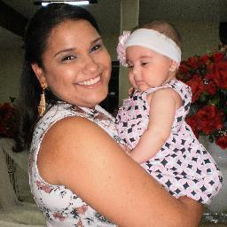 Cristã, casada, tenhu a filha mais linda do mundo...Laira,  essa sou eu!!! grávida d novo e muito feliz! !!