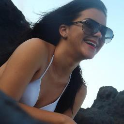 Quem se define, se limita ;} https://t.co/IxtgjhJh