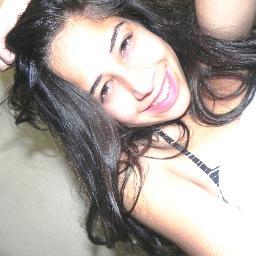 Soy Maca 15 años, soltera,simpática, Me encanta @shakira  y bailar árabe  ;)
