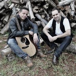 Dupla do interior do Rio grande do sul.... apaixonada pela música Sertaneja..correndo atras de um sonhoo..#DEUSNOCOMANDO - contato - wilsoneluciano@hotmail.com