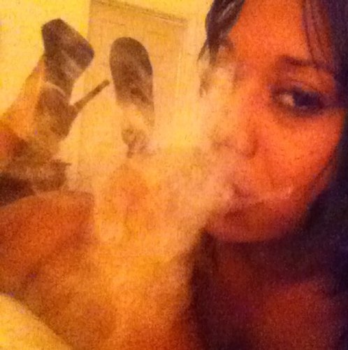 iAm:: The best to ever do it bitch.! And I take care of business bitch.!! About that life.!! #YOURFUTUREPORNSTAR
