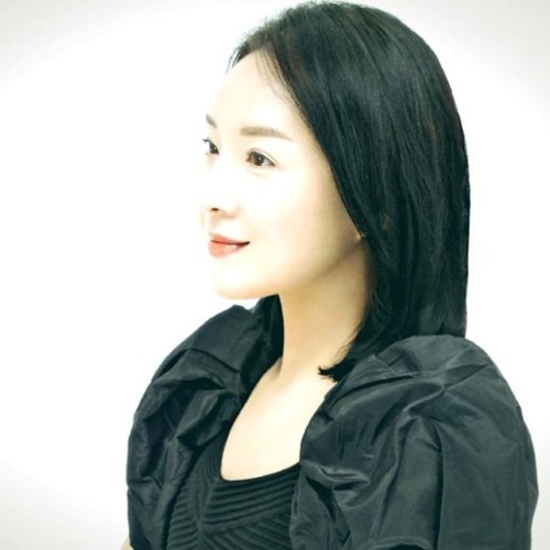 the CROCHE & co
Fashion & Textile Designer / Creative director