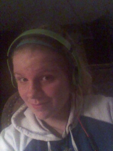 hi ._. I'm weaird get used to it =)