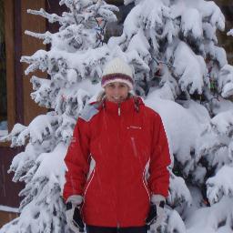 Vancouver Canuck fan.  Love the mountains, landscape photography and fitness. Favourite places are Canadian Rocky Mountains and Big White Ski Resort.