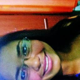meio doida as vzs, mais no fundo gente boa eu acho kkkkkkkkkkkkk (SANTOS)(Lhttp://www.facebook.com/profile.php?id=100001469508353