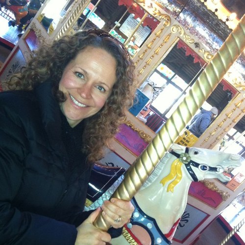 juliesantella's profile picture. 