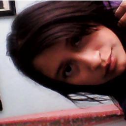 soy una chica reservada pero cuando gano confianza soy divertida me gusta the wanted y aprecio a las personas que me quieren