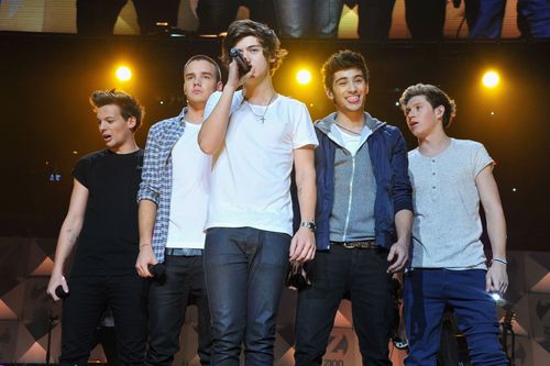 glitteryvomit's profile picture. hi, my name is isabella and im 15, i live in New Jersey now and i'll follow you back if you follow  me